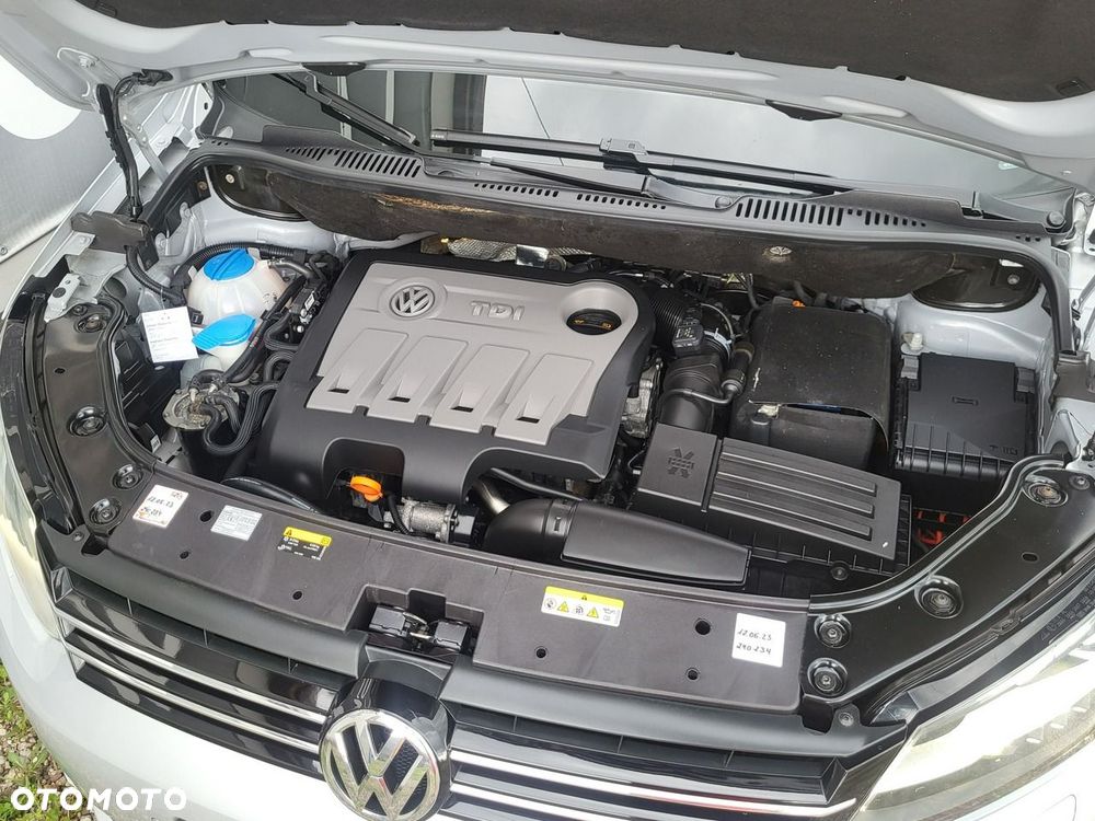 Volkswagen Touran - 8