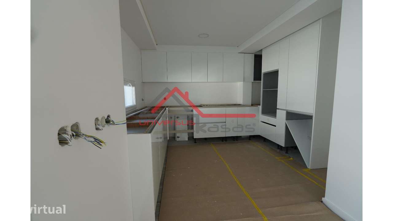 Moradia Geminada T3 em Alto Estanqueiro - Grande imagem: 3/24