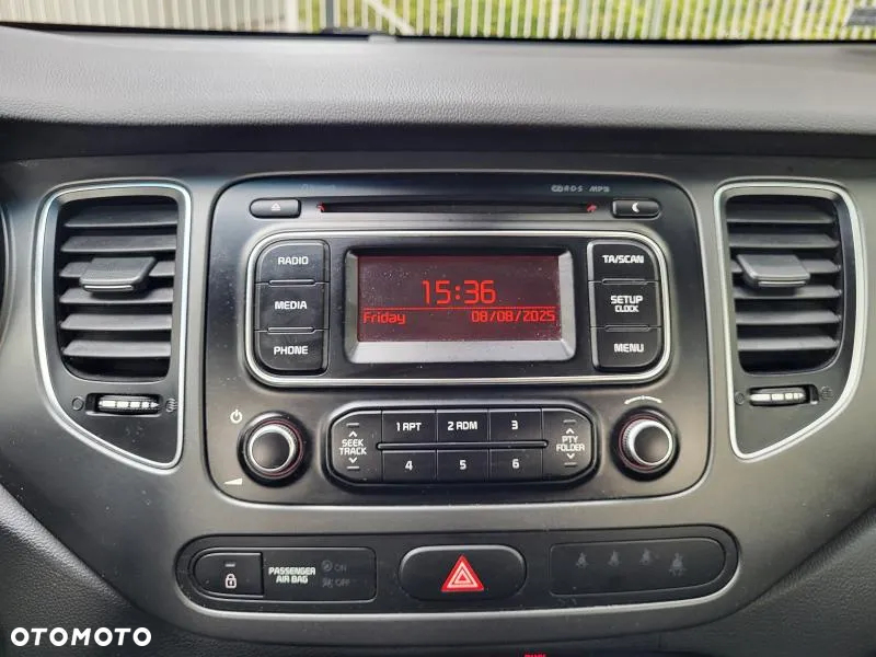 Kia Carens 1.6 GDI M - 12