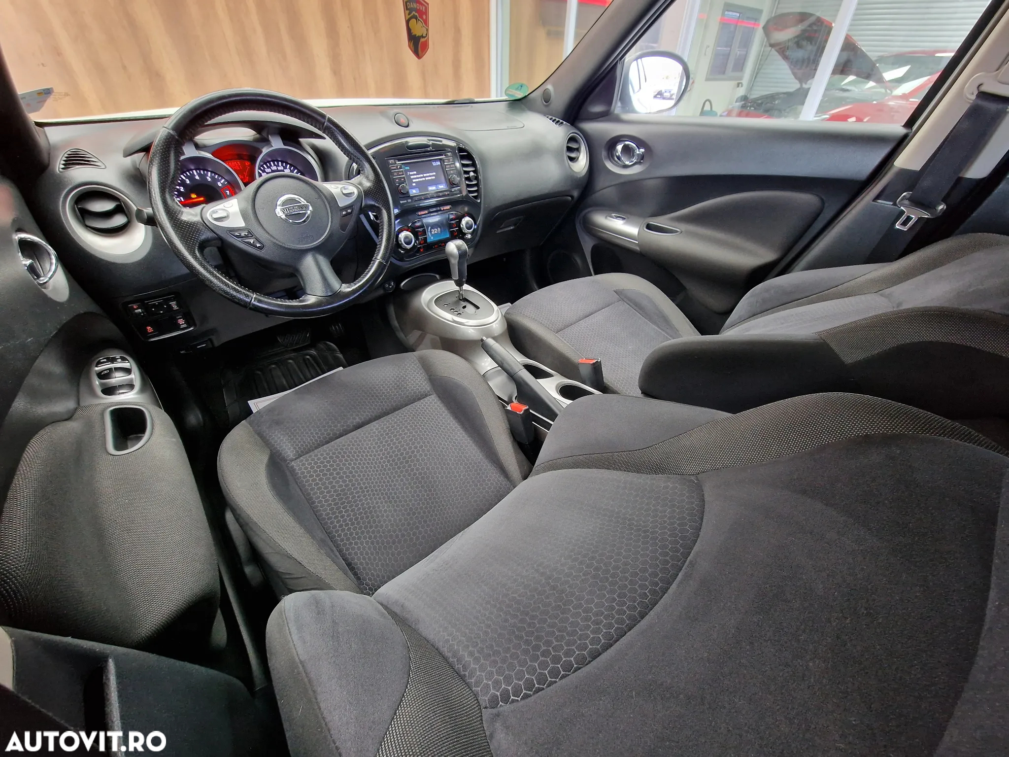 Nissan Juke 1.6 DIG-T ALL-MODE 4x4i CVT n-tec - 15