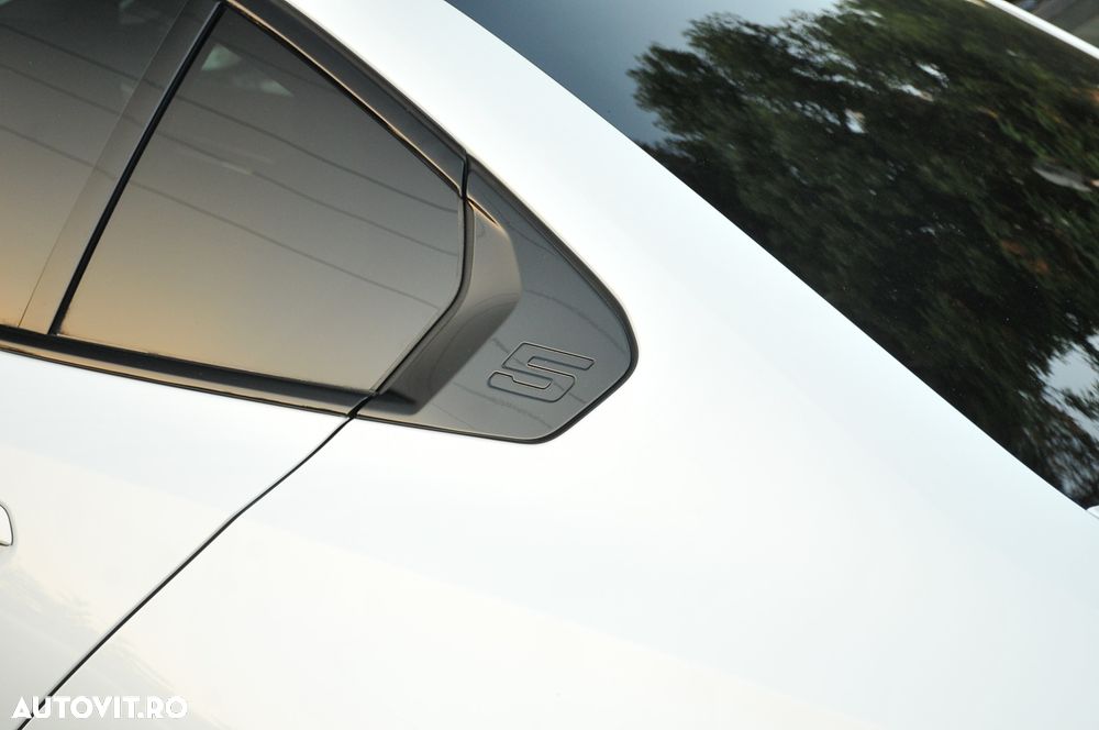BMW Seria 5 520d Aut. - 33