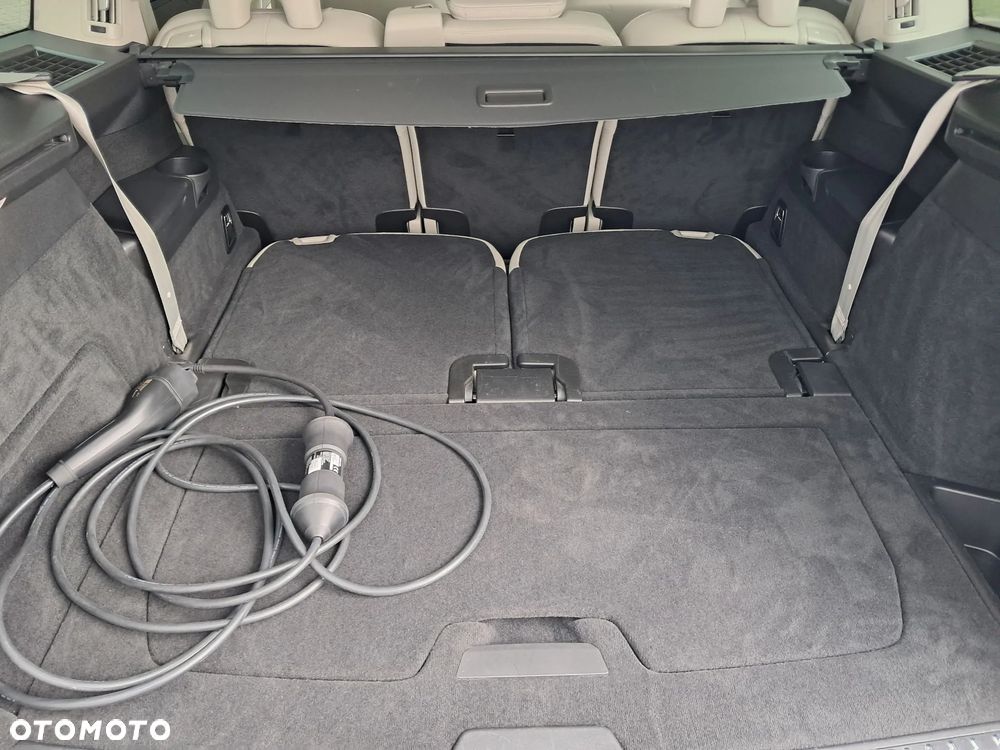 Volvo XC 90 T8 AWD Plug-In Hybrid Ultra Dark 7os - 33