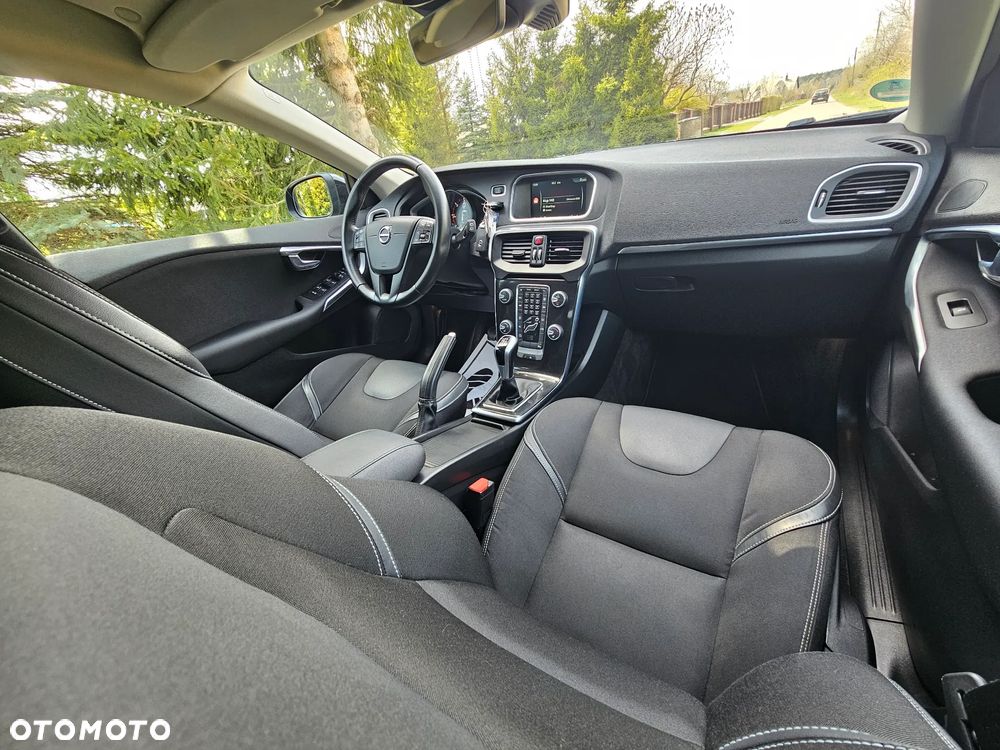 Volvo V40 D2 Ocean Race - 14