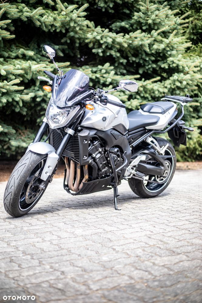 Yamaha FZ - 2