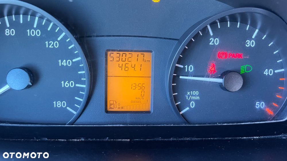 Mercedes-Benz Sprinter - 25