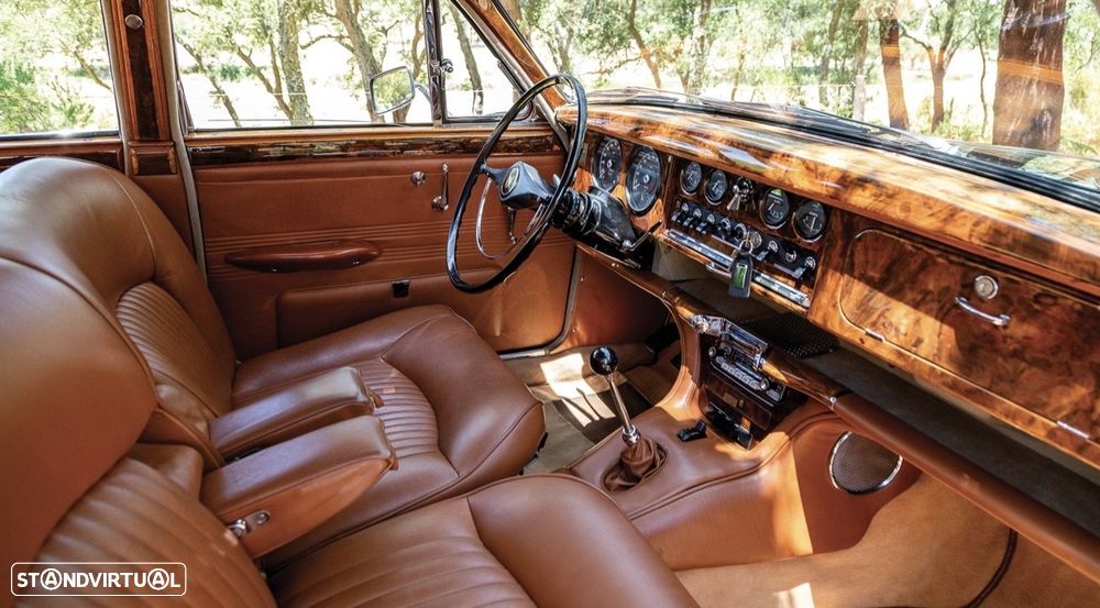 Jaguar MK II - 8