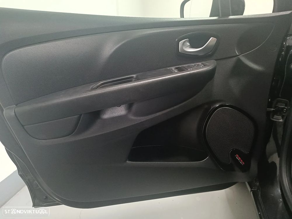 Renault Clio - 13