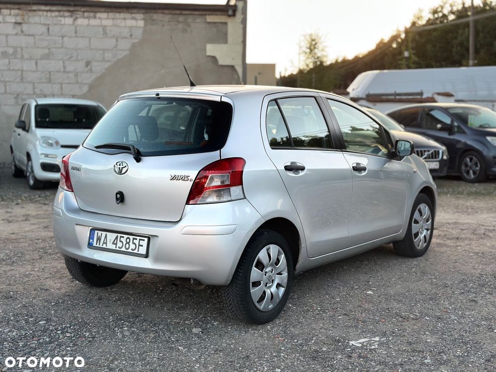 Toyota Yaris - 5