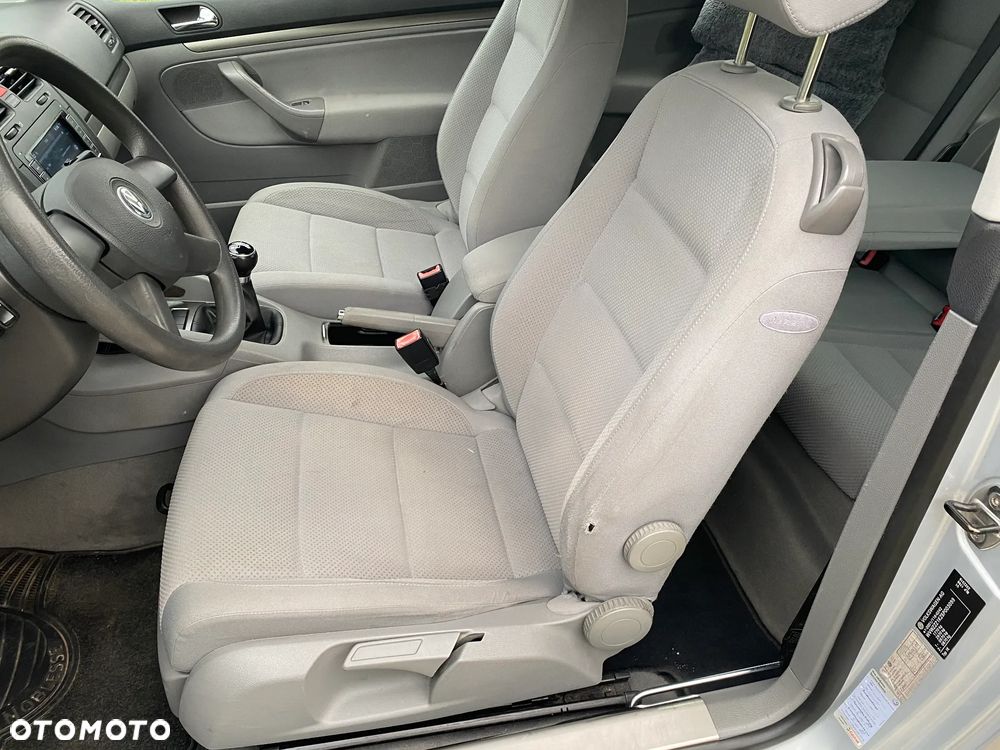 Volkswagen Golf - 17
