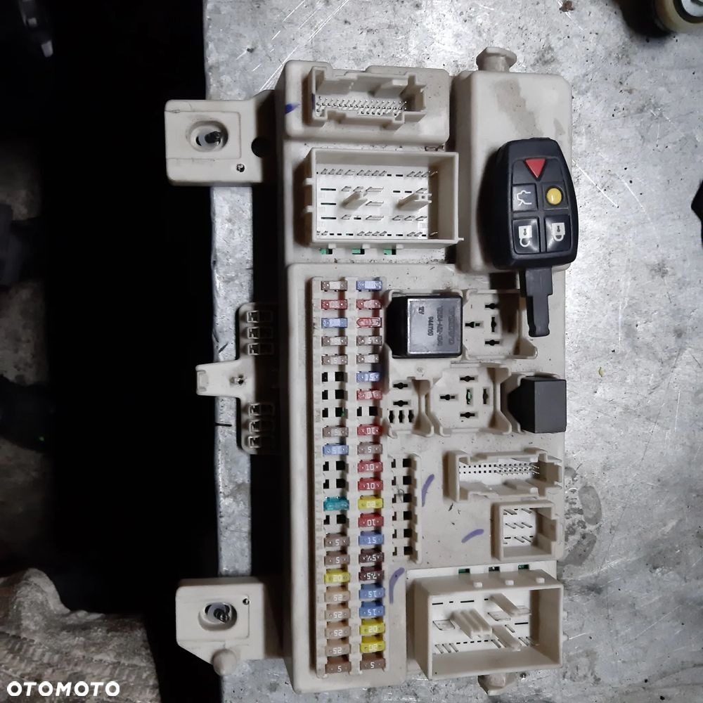Moduł Skrzynka BSI Volvo C30 S40 V50 8690719 - 1
