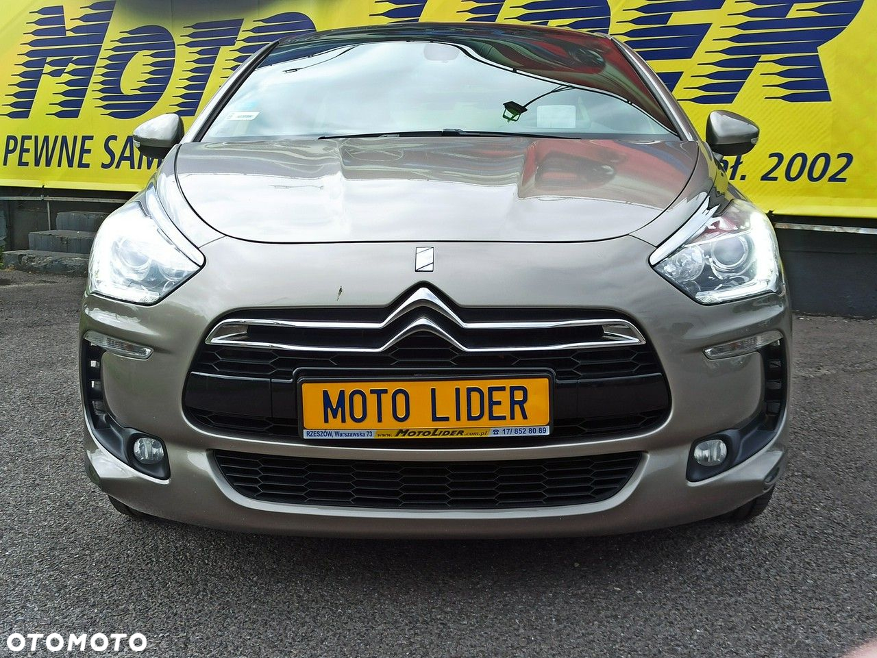 Citroën DS5 2.0 HDi Hybrid4 SoChic MCP - 2