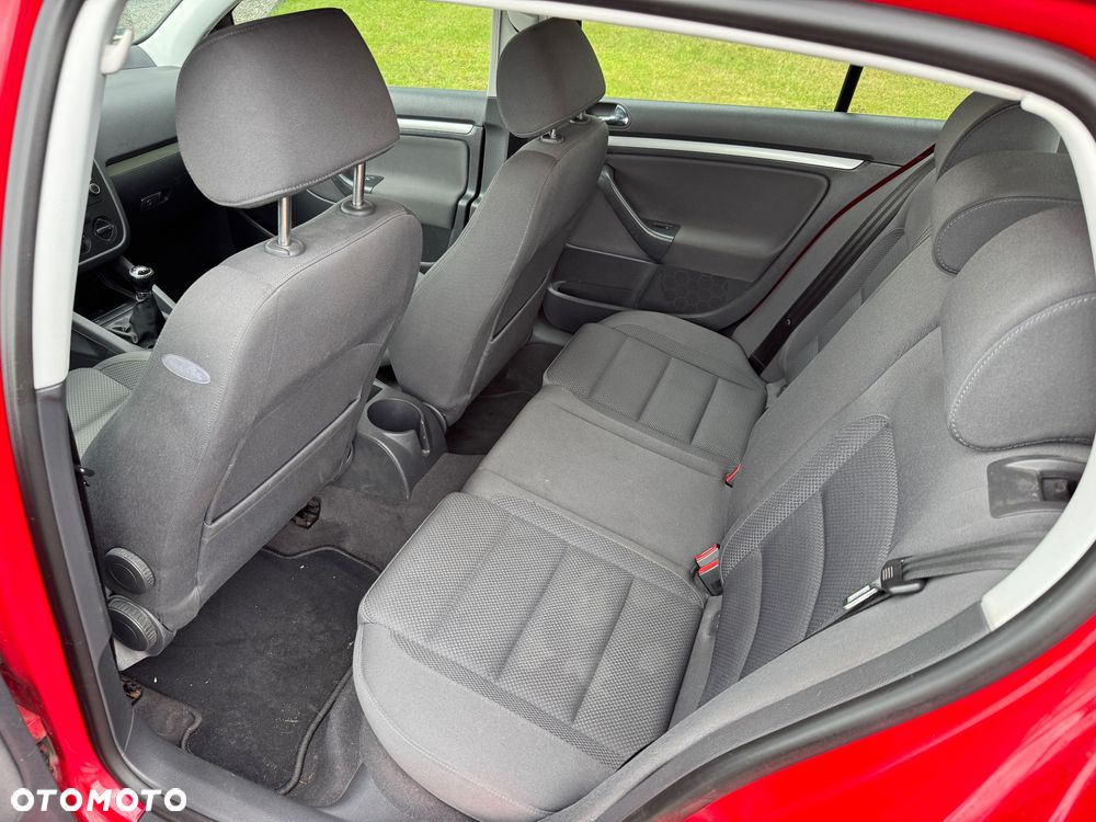 Volkswagen Golf - 16