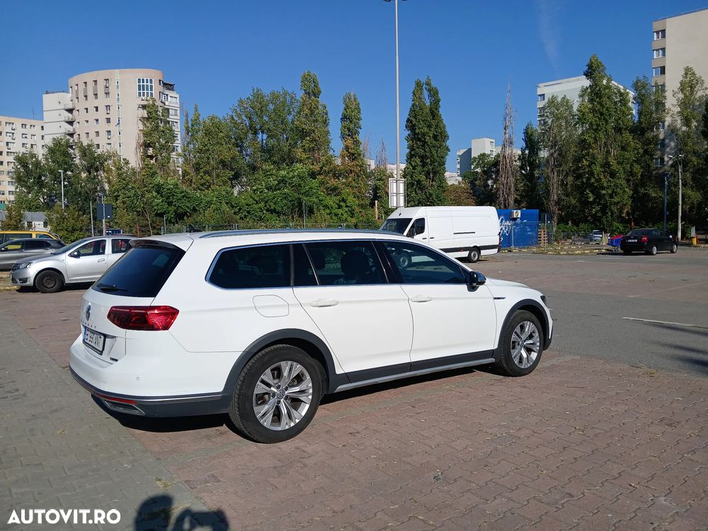Volkswagen Passat Alltrack 2.0 TDI DSG 4Motion - 2