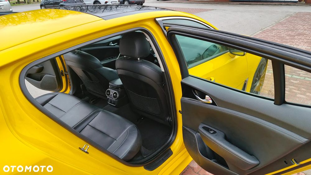 Kia Stinger 2.0 T-GDI XL - 9