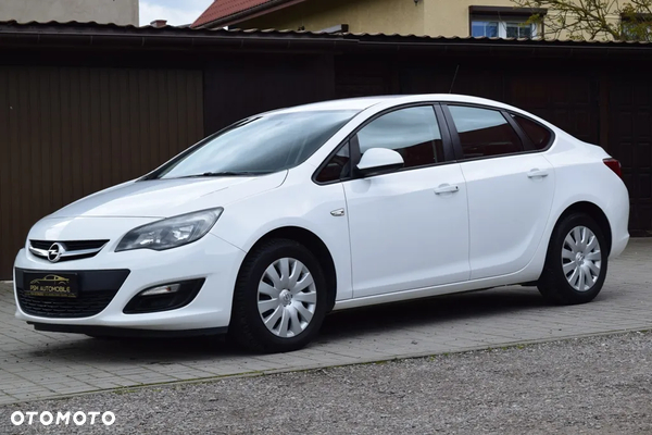 Opel Astra IV 1.4 T Active