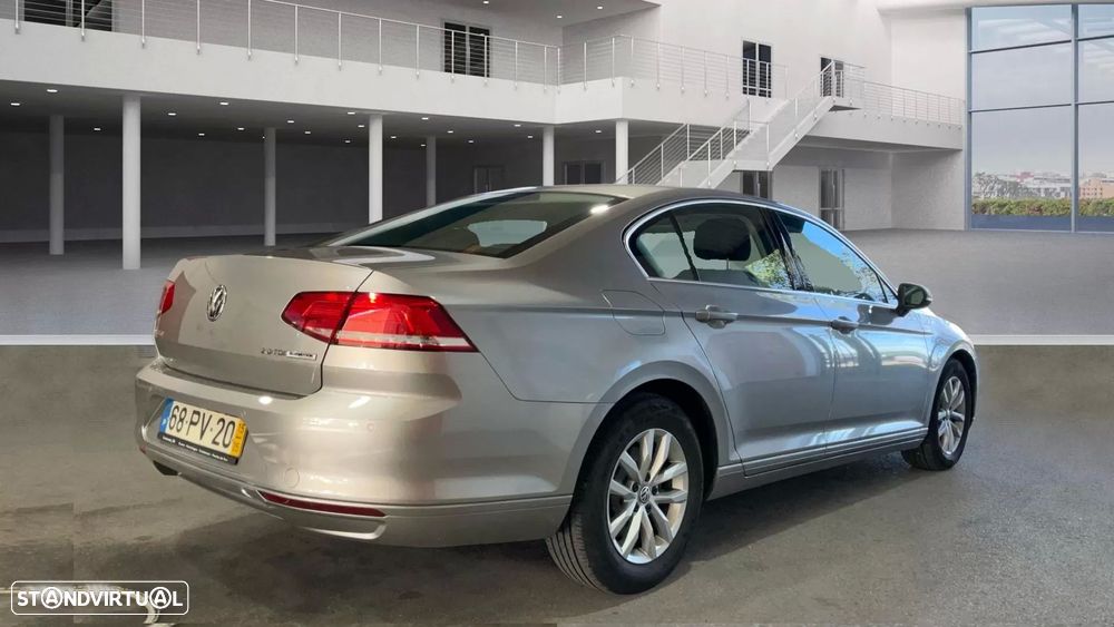 VW Passat 2.0 TDI Confortline - 4