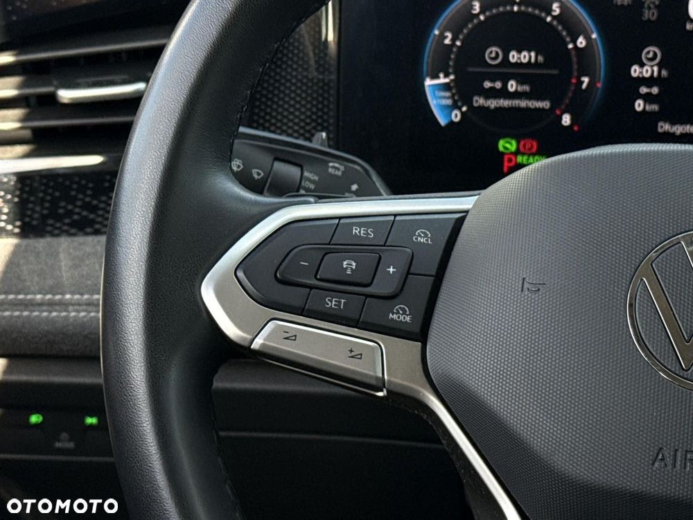Volkswagen Passat - 16