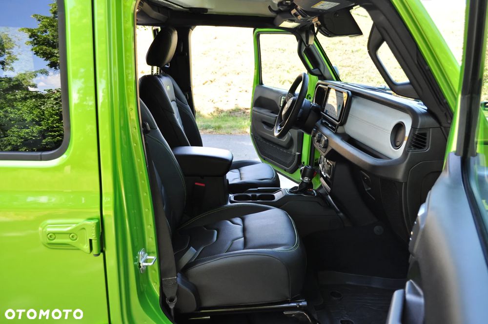 Jeep Wrangler - 17