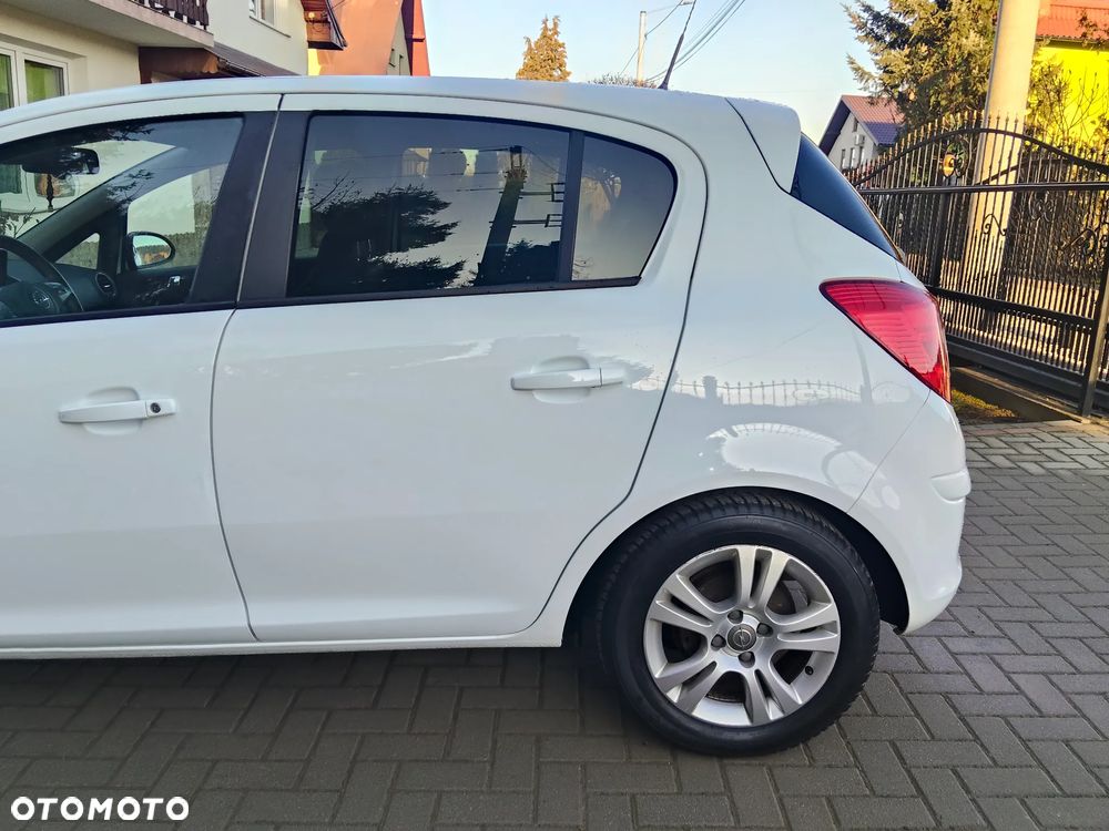 Opel Corsa 1.2 16V Enjoy - 20