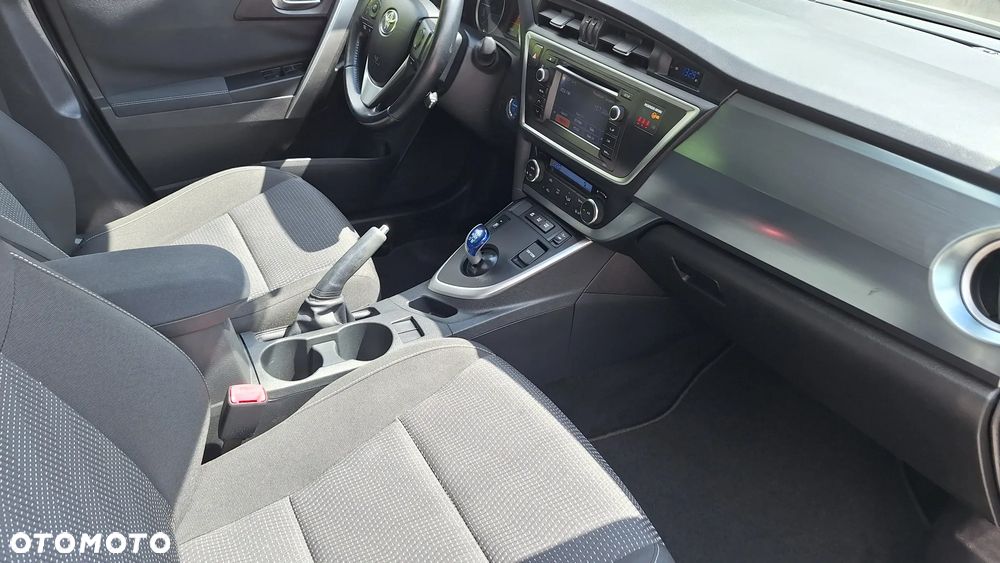 Toyota Auris - 16