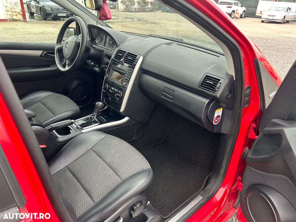 Mercedes-Benz A 180 - 16