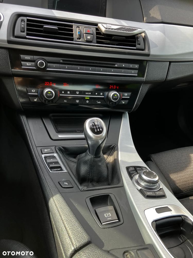 BMW Seria 5 520d Efficient Dynamics - 18