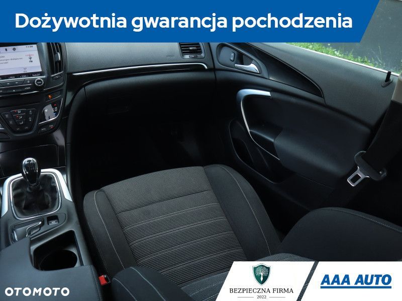 Opel Insignia - 10