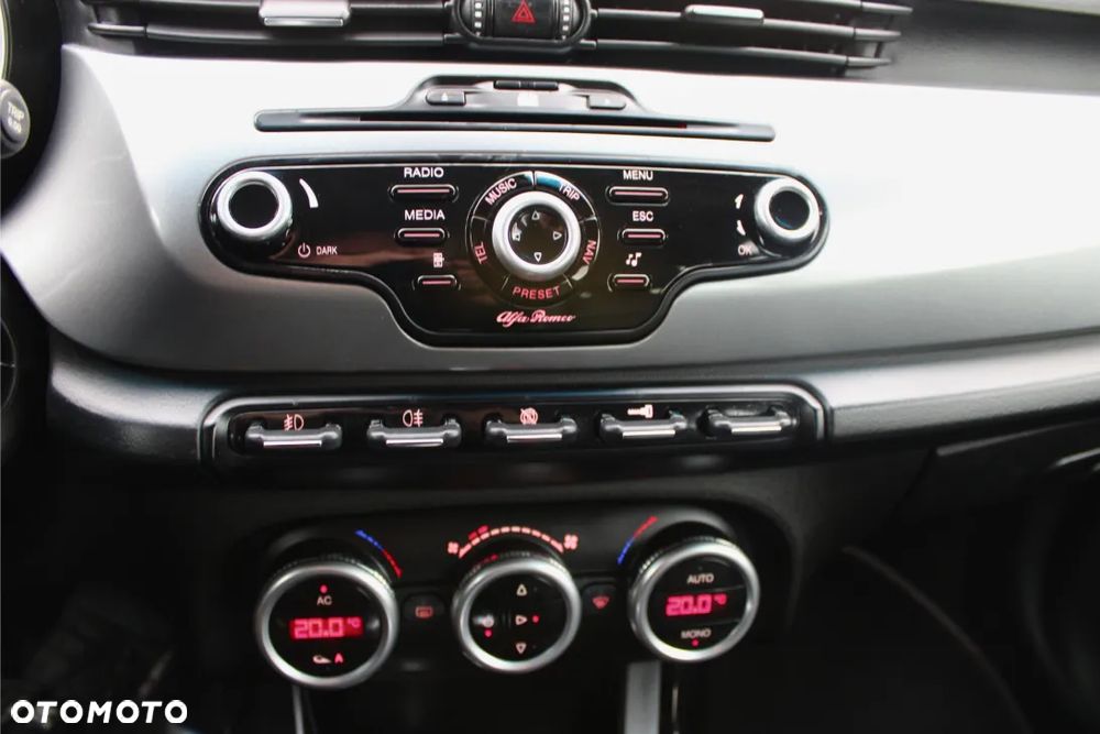 Alfa Romeo Giulietta 1.6 JTDM 16V - 22