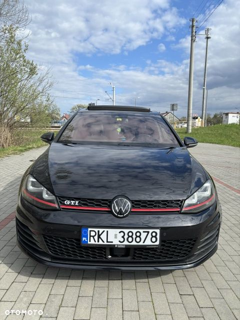 Volkswagen Golf - 4