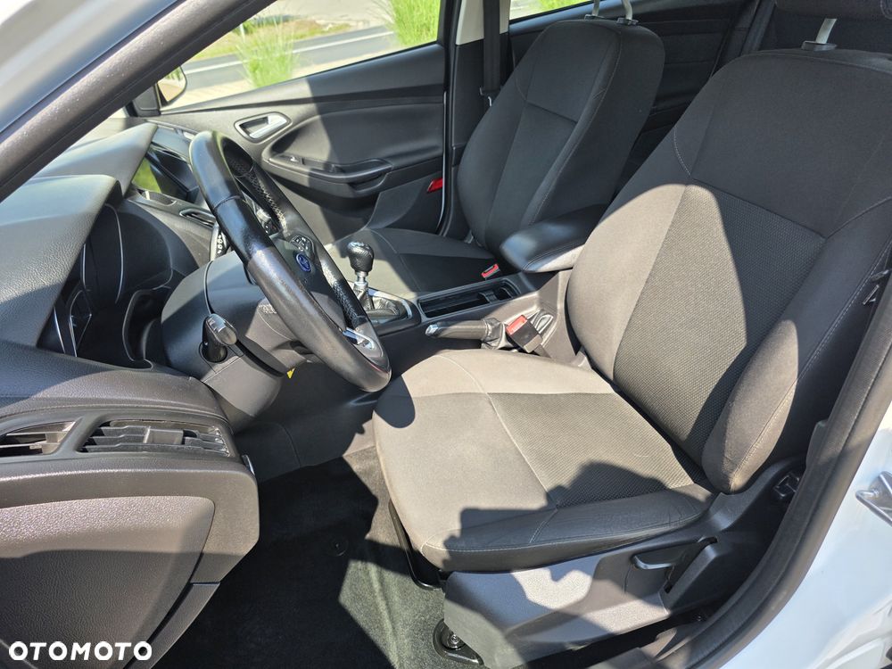 Ford Focus - 16
