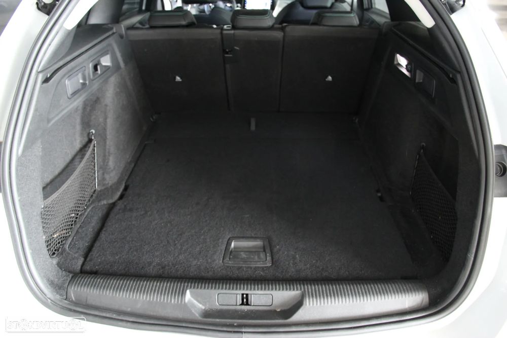 Peugeot 308 SW 1.2 PureTech Allure EAT8 - 26