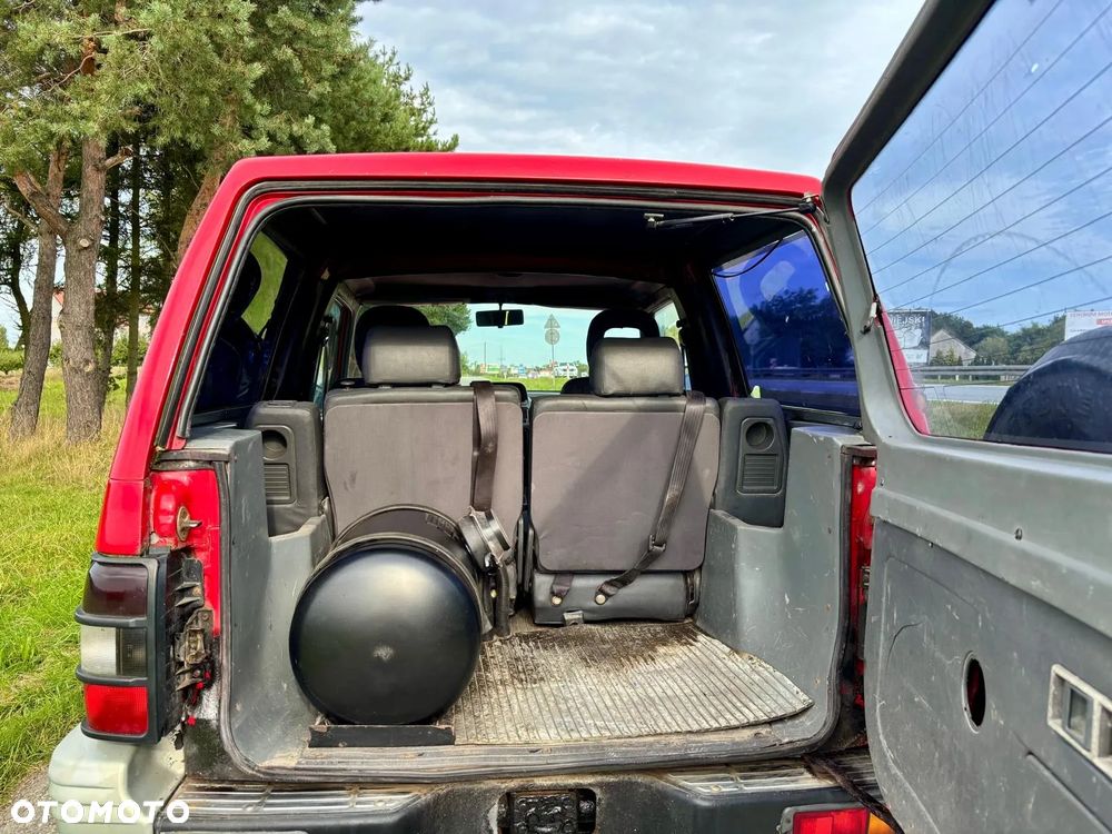 Mitsubishi Pajero - 25