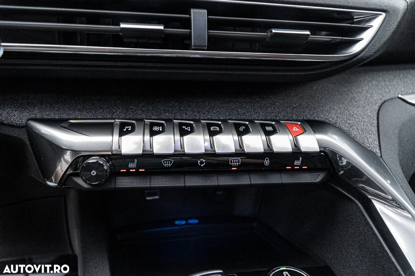 Peugeot 3008 1.2 PureTech Turbo S&S EAT6 Allure - 11