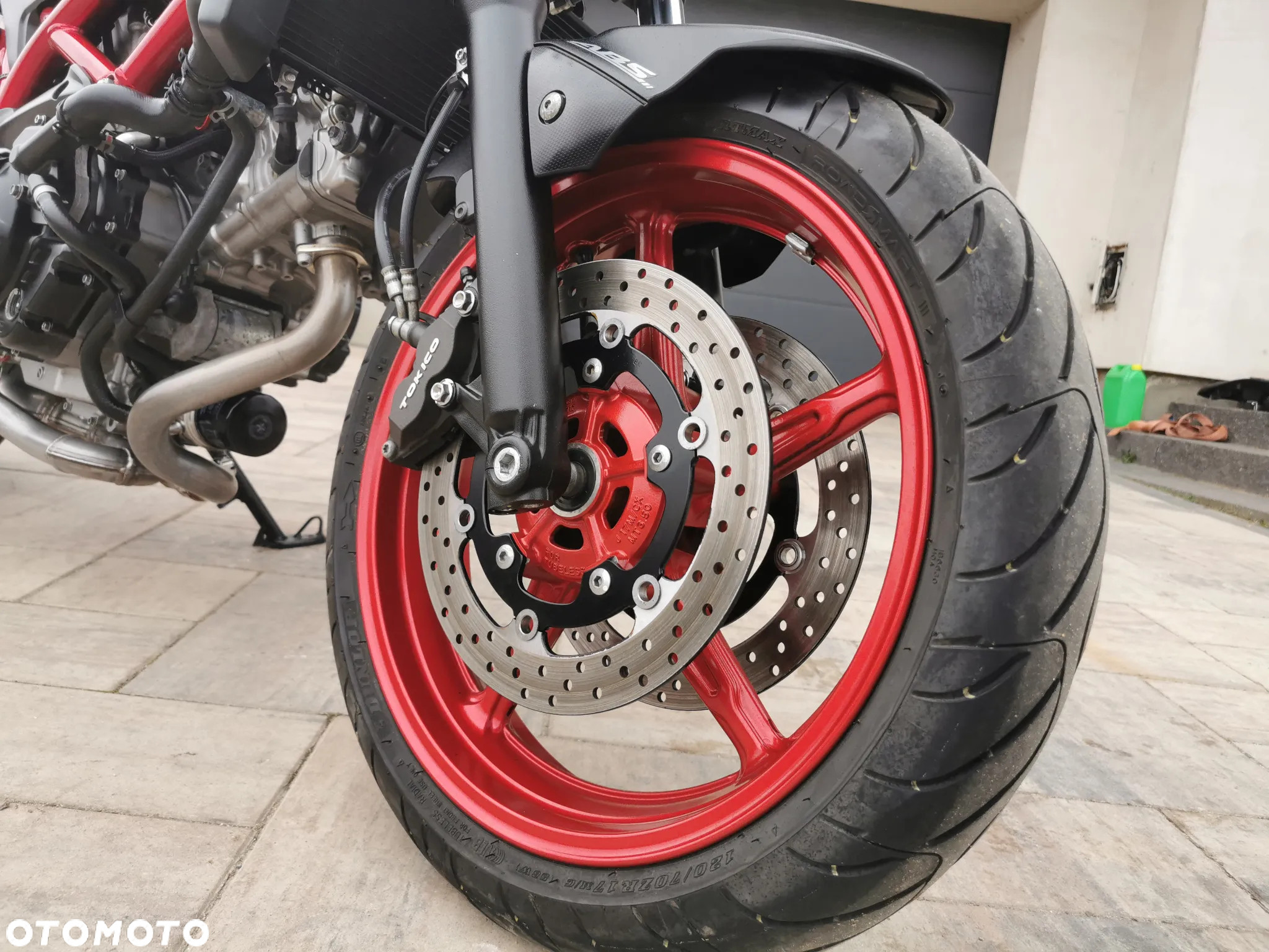Suzuki SV - 25