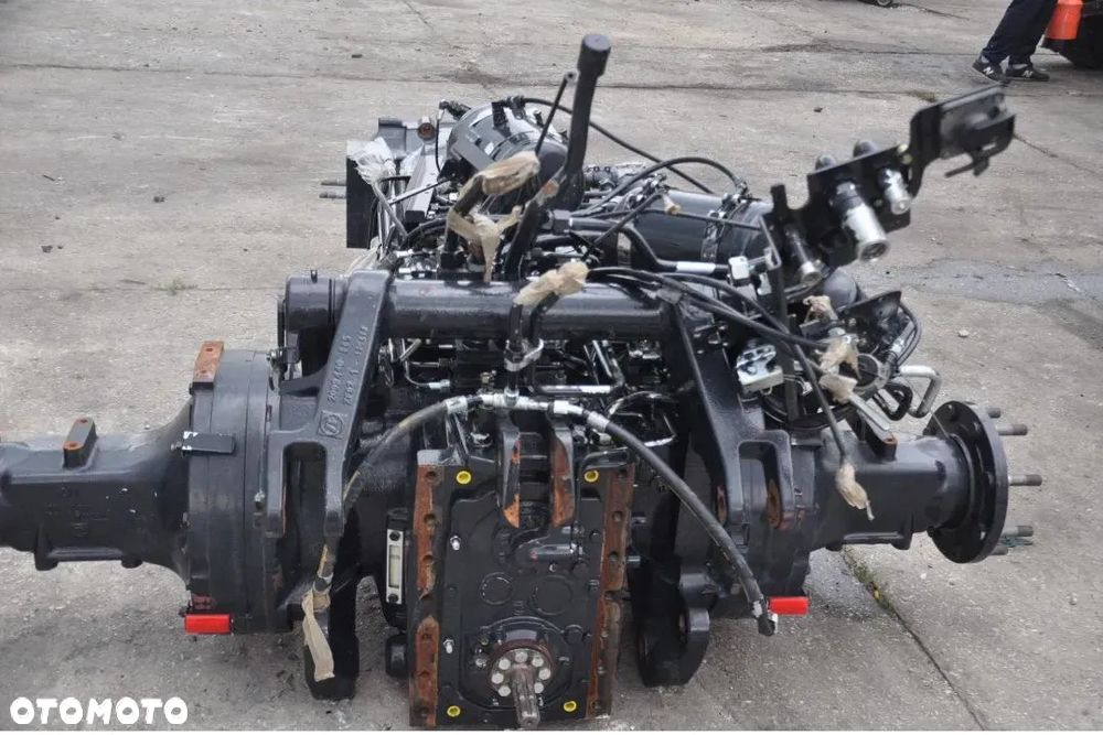 SKRZYNIA BIEGÓW MOST ZWOLNICA DEUTZ 6190 NOWY !!! - 6