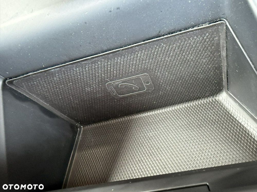 Volkswagen Golf VIII 1.5 TSI EVO Life - 28