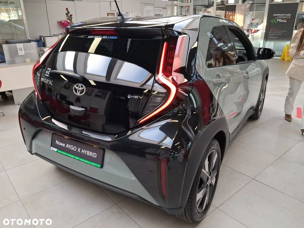 Toyota Aygo X Hybrid 1.5 Style e-CVT - 5