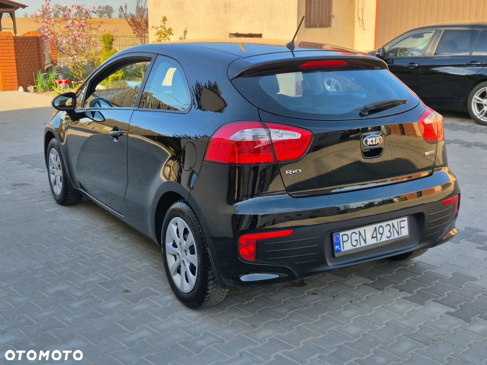 Kia Rio 1.2 Dream Team Edition - 3