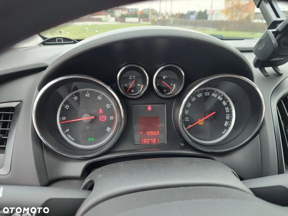 Opel Astra 1.4 Essentia - 7