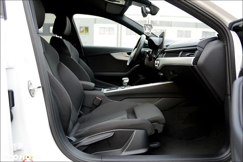 Audi A4 Limousine 35 TFSI S tronic sport - 25