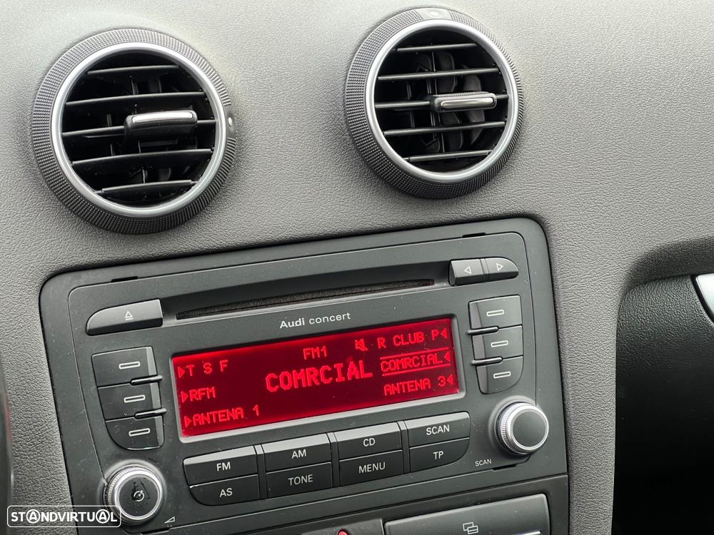 Audi A3 Sportback 1.9 TDi Advance - 11