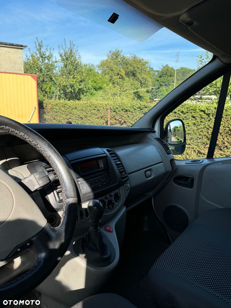 Renault Trafic - 10