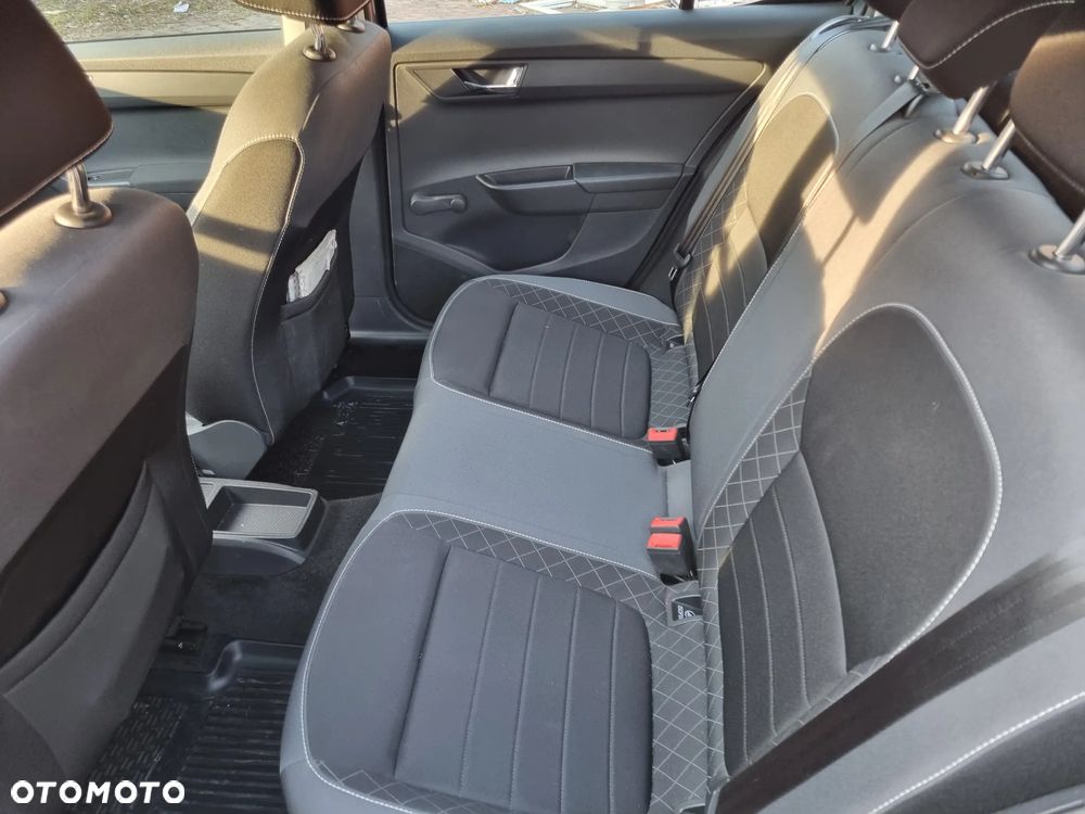 Skoda Fabia 1.0 TSI Active - 14