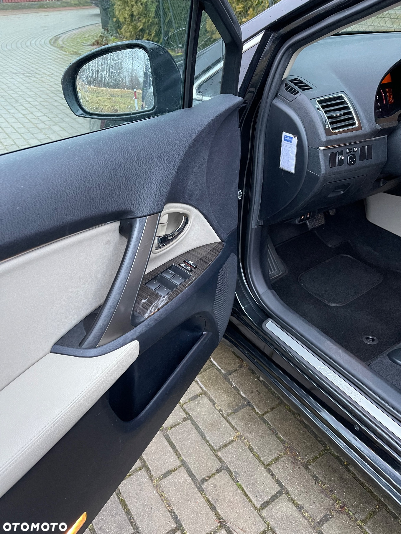 Toyota Avensis 2.0 Prestige EU5 MS - 31