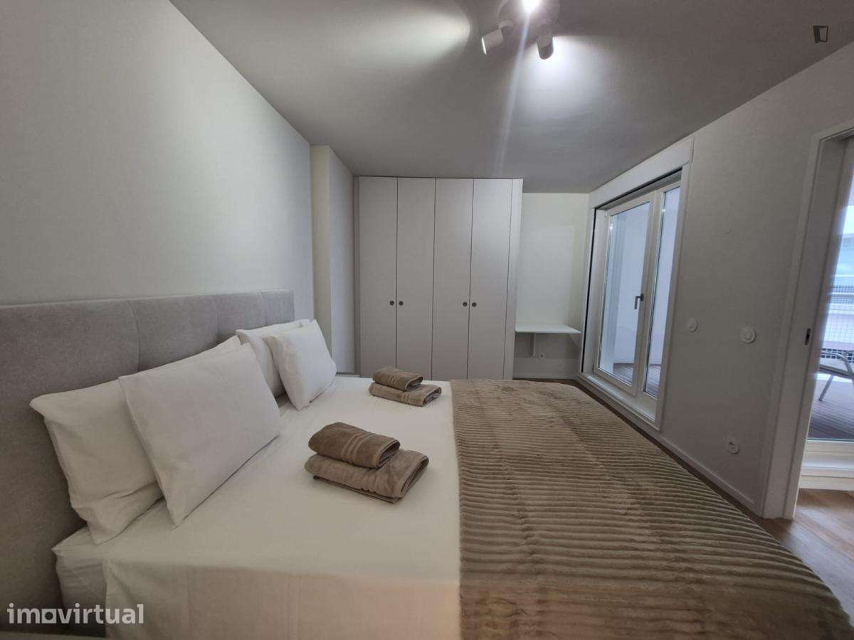Apartamento com 1 quartos - localizado em Sé Porto - Grande imagem: 3/45
