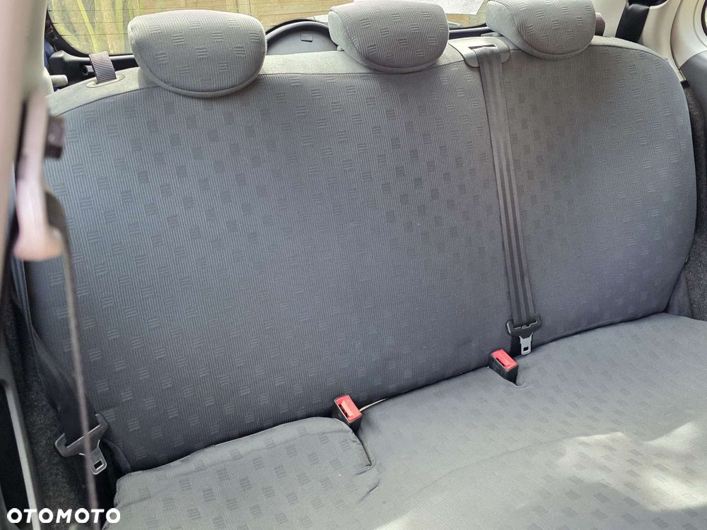 Nissan Micra - 14