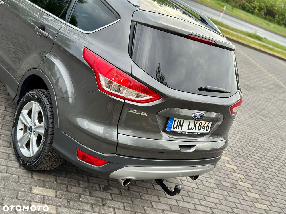 Ford Kuga 2.0 TDCi 2x4 Titanium - 10