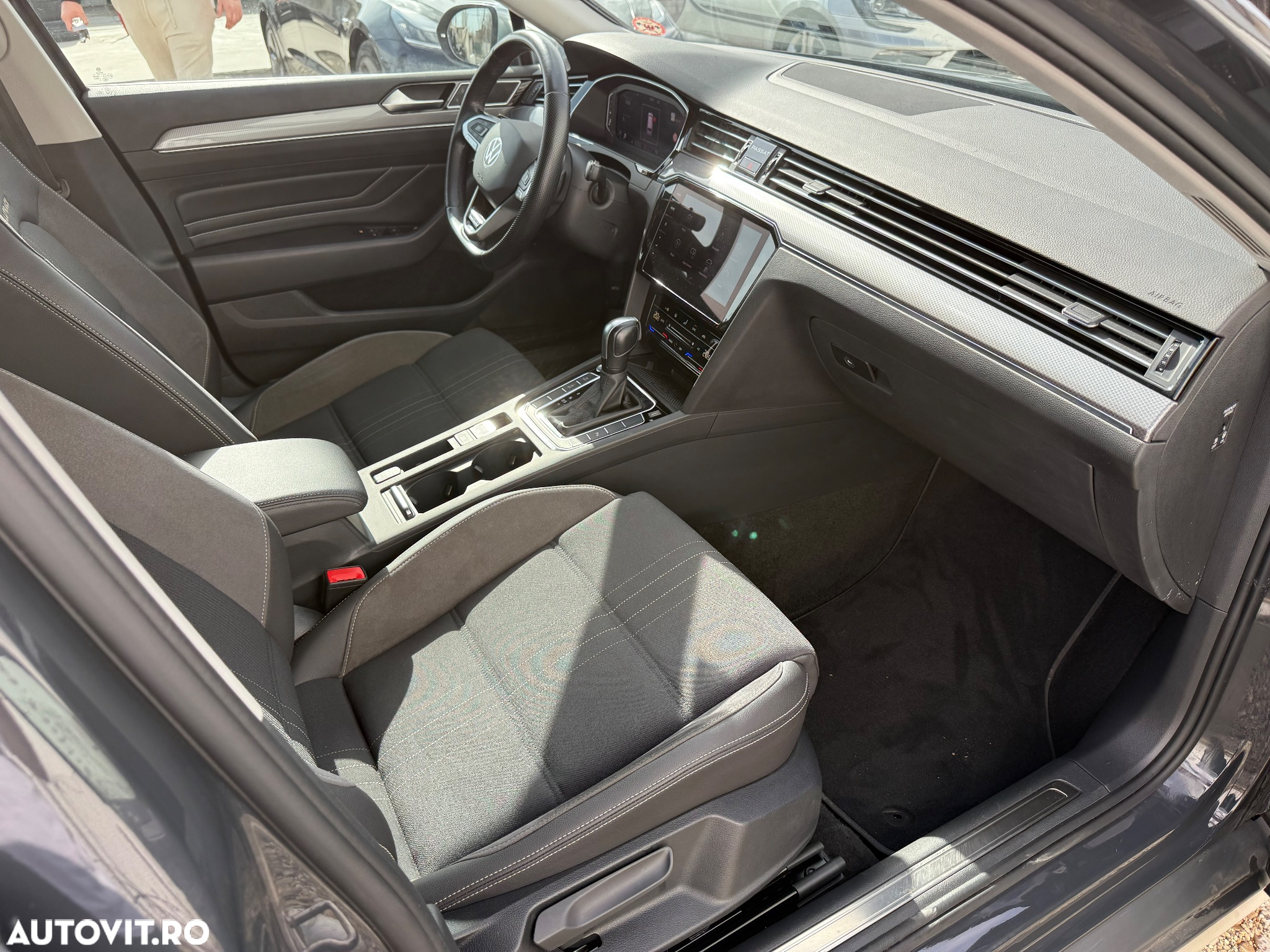 Volkswagen Passat - 20