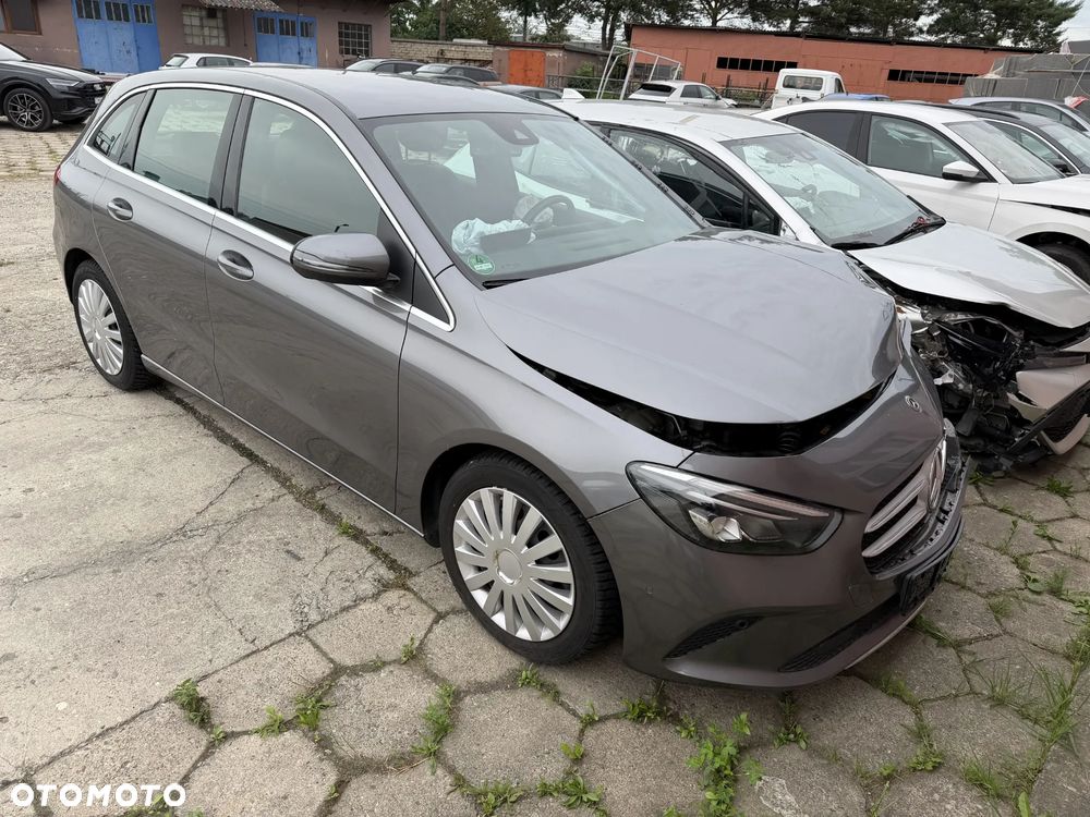 Mercedes-Benz Klasa B 220 4Matic 7G-DCT AMG Line - 15