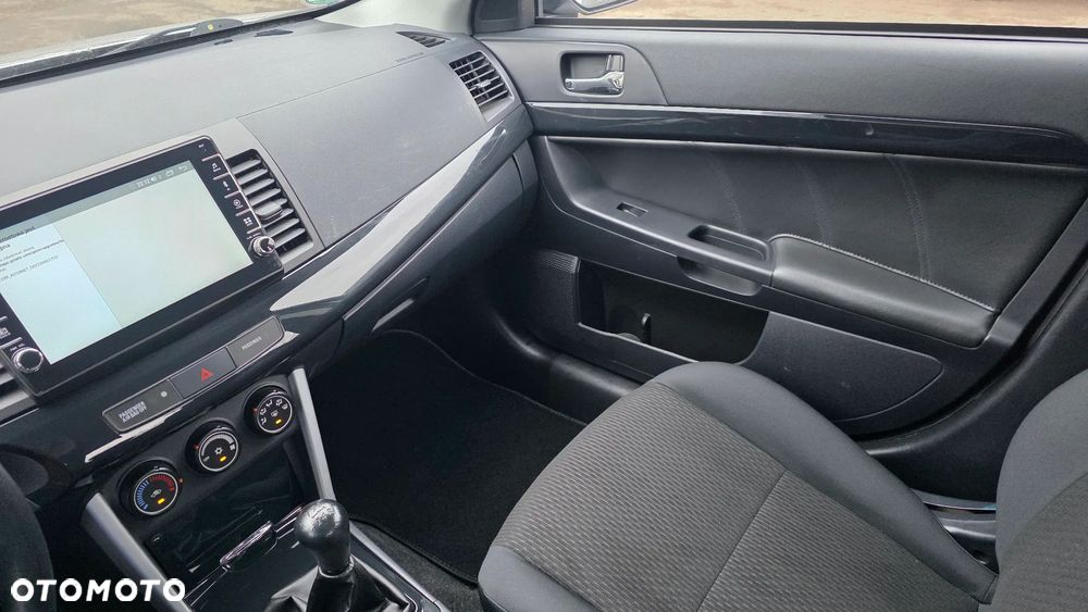 Mitsubishi Lancer 1.6 Invite - 22